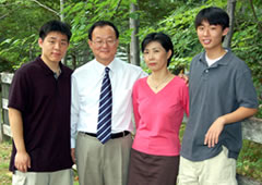 Ilryong Moon and his family