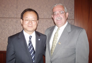 Ilryong with U.S. Rep. Gerry Connolly